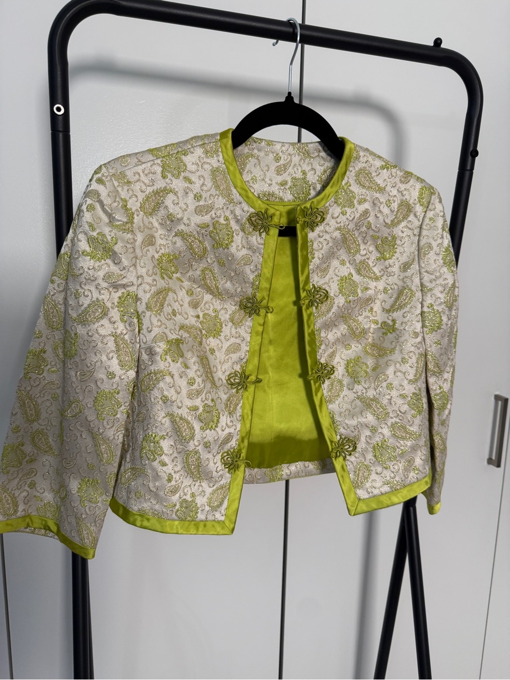 Vintage Women's Metallic Brocade Cropped Jacket in Lime Green Trim